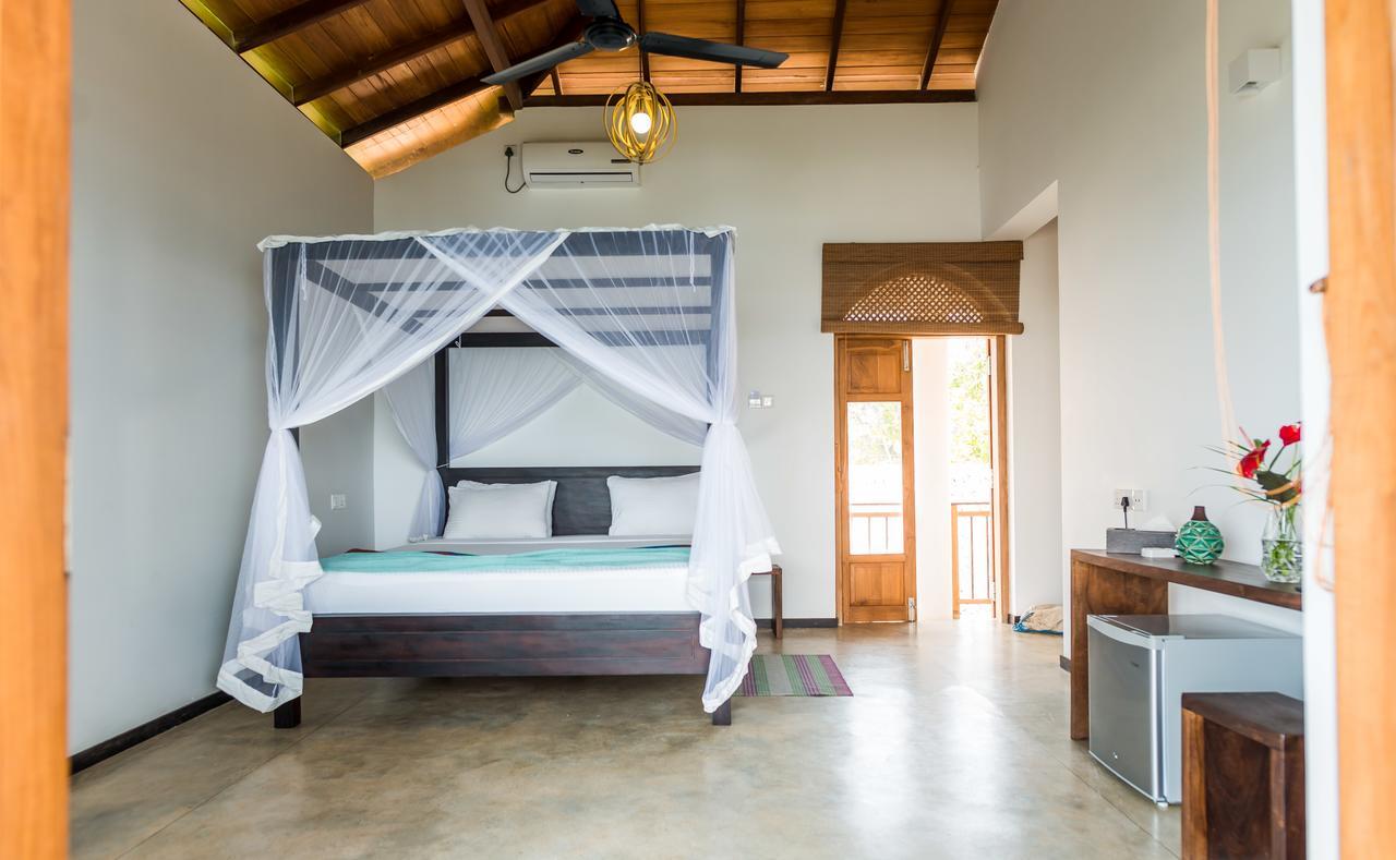 Villa Oceane Mirissa Exterior photo